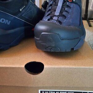 Salomon X Ultra Alpine GORE-TEX Hiking Shoe - Men's 9.5